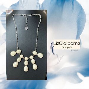 LIZ CLAIBORNE Silver Tone Stunning Runway Necklace Faceted Cream / Ivory